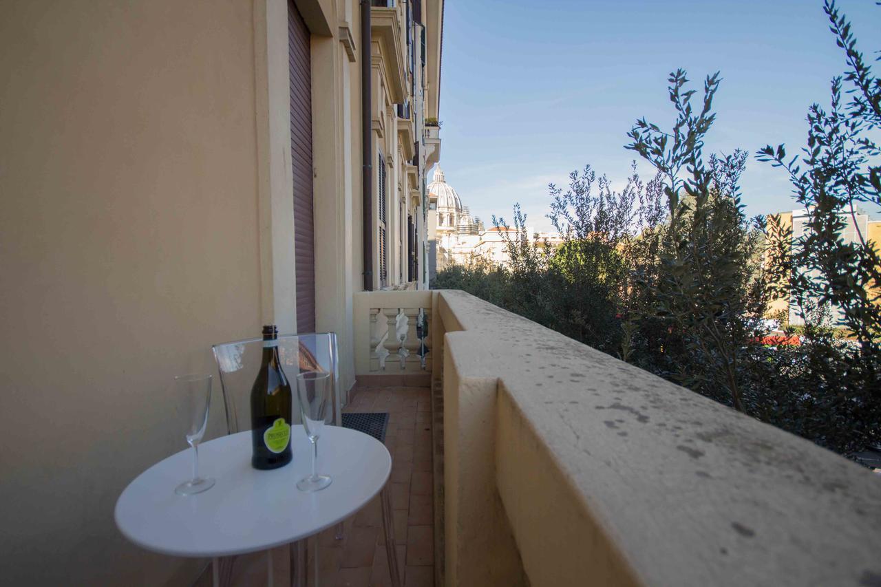 Stazione San Pietro 20 Apartment Rome Bagian luar foto